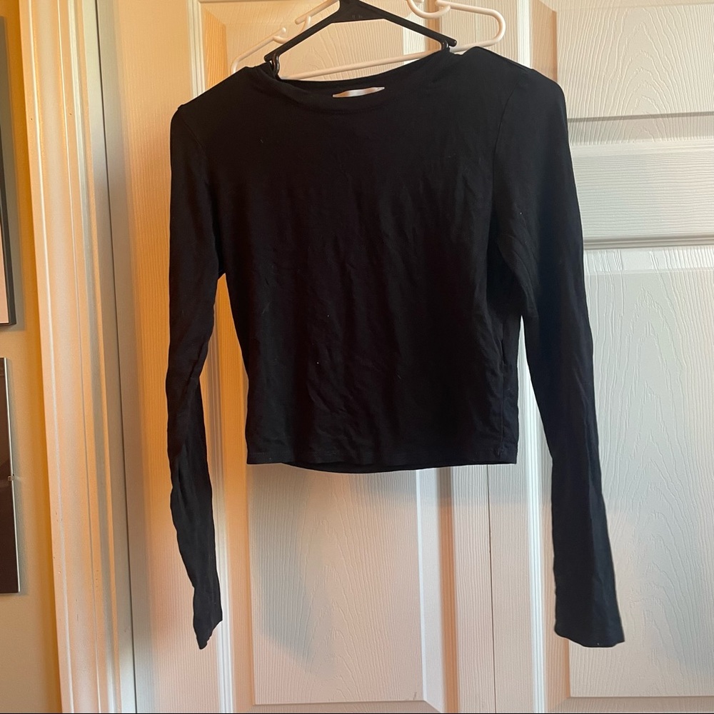 Forever 21 long sleeve black crop top medium